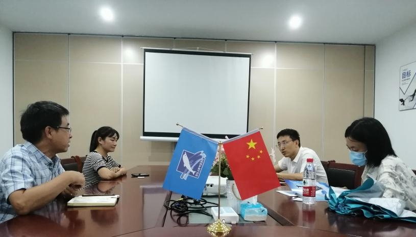 新華社經濟新聞采訪部主任程士華一行蒞臨深藍醫(yī)療考察調研